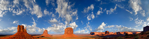 Monument Valley, Mexican Hut, Utah, USA