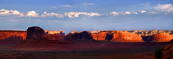 Monument Valley, Mexican Hut, Utah, USA