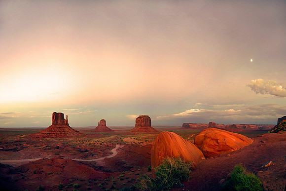 Monument Valley, Mexican Hut, Utah, USA