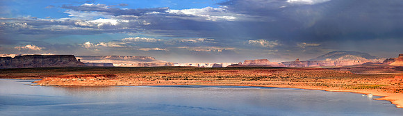 Lake Powell mit Rainbow Bridge, Page, Arizona, USA