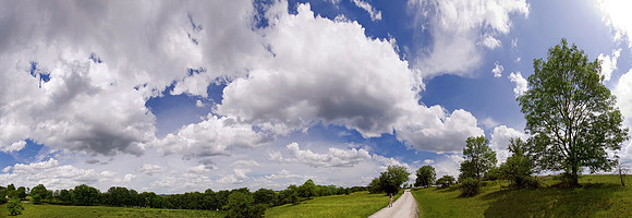 Wolkenhimmel über dem Frauenberg, Eichstätt