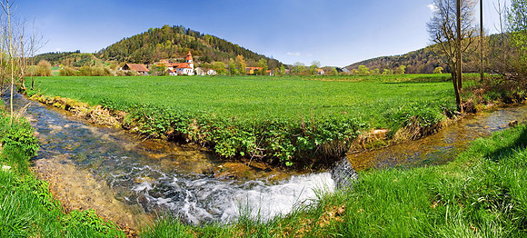 Morsbach bei Altdorf im Naturpark Altmühltal