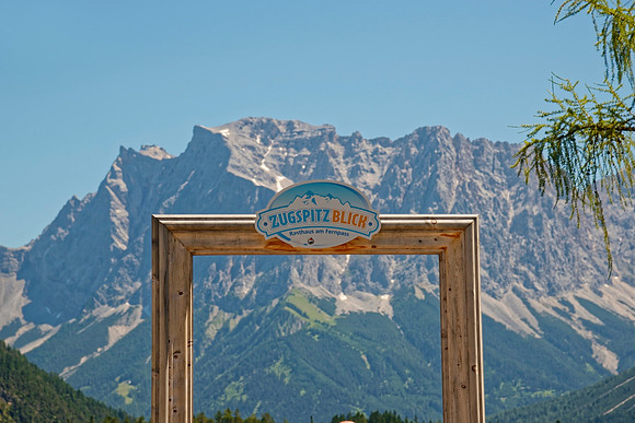 Fernpass mit Zugspitzmassiv und Blindsee