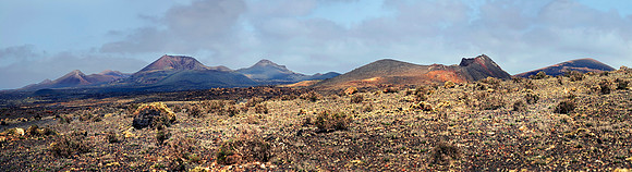 Wanderung durch das Lavameer und Vulkanbergen von La Garia bei Mancha Blanca